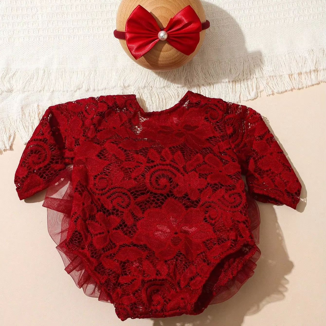 Комплект из кружевной повязки  – обзор и цена Baby Clothing Gift Set